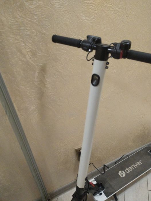 Електросамокат Denver sel-65230FW