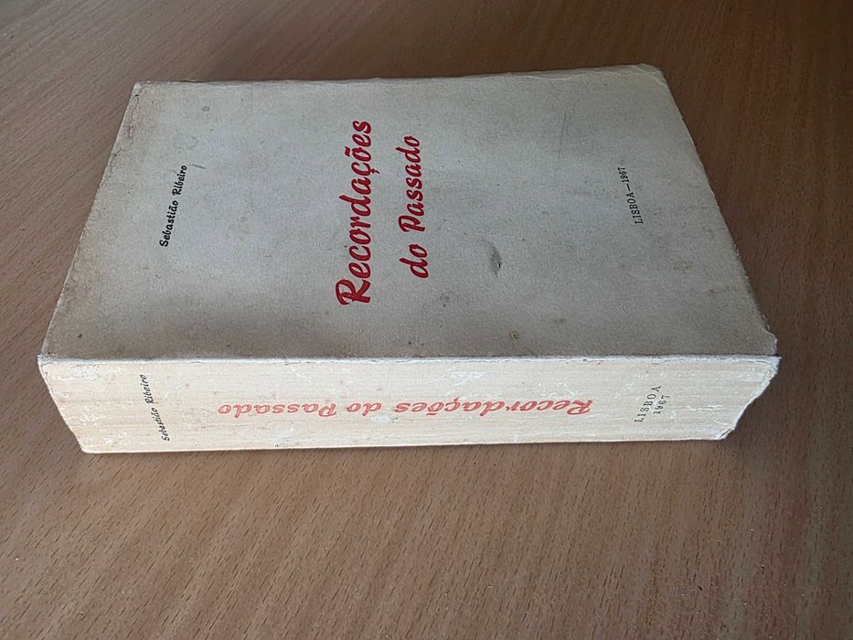 Livro "Recordações do Passado" de Sebastião Ribeiro