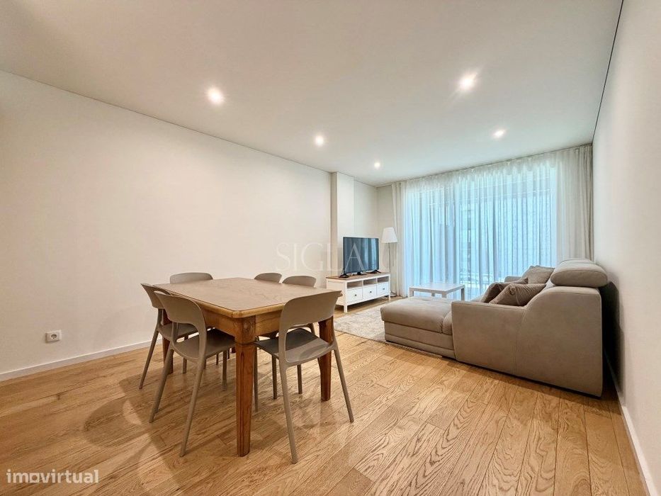Apartamento T2, com vistas mar, a 50 metros da praia