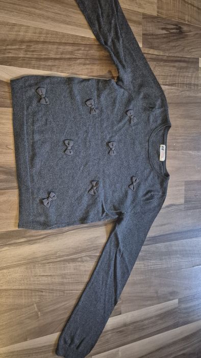 Sweter szary z gwiazdkami h&m 134/140
