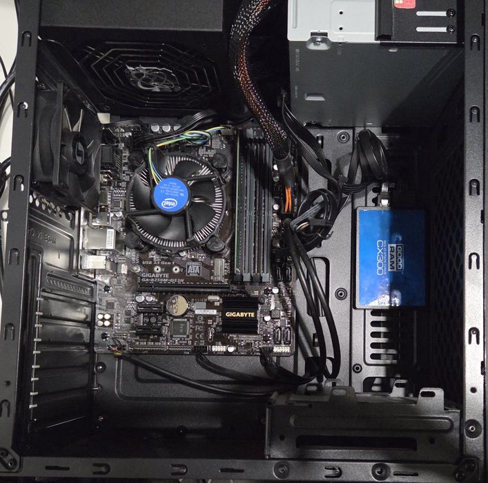 Komputer stacjonarny I5 DDR4 SDD Win10