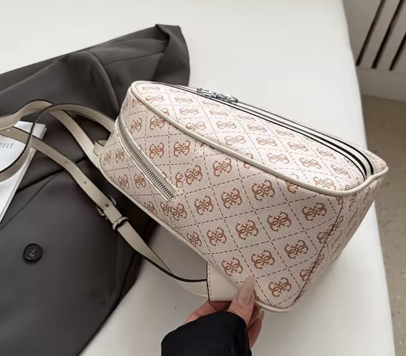 Plecak Guess premium Modny biały