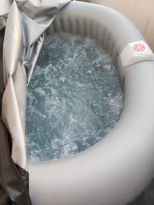 Jacuzzi Insuflável