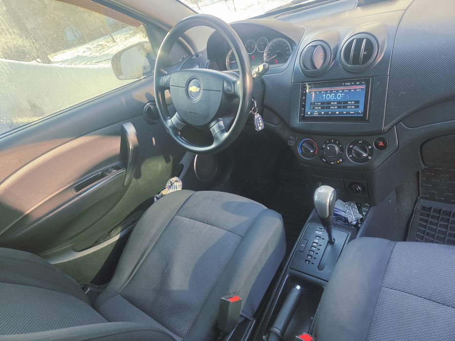 Chevrolet Aveo 2010 рік    продам