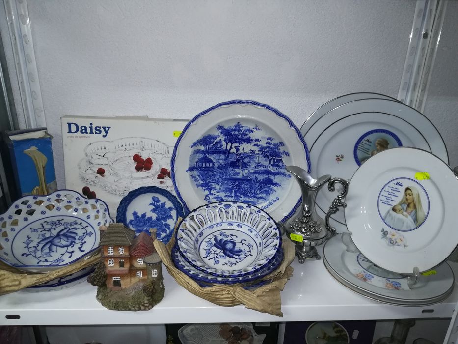 Loiças e peças de decoração