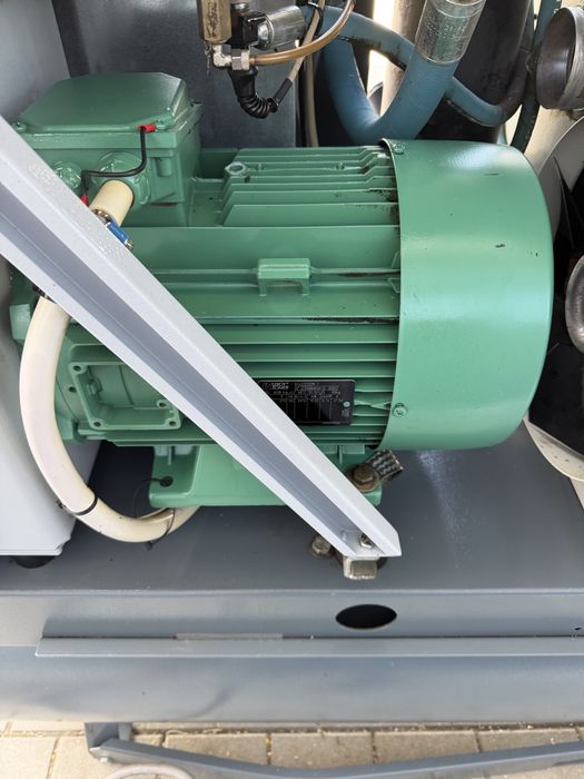 Kompresor śrubiwy Atlas Copco Ga 15 VSD 15KW kaeser
