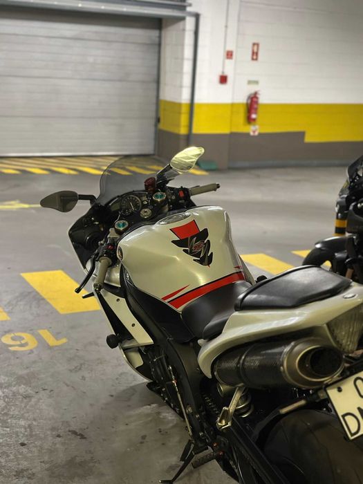 Yamaha     R1