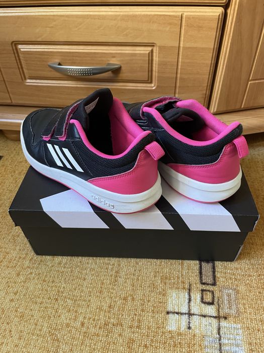 Buty adidas damskie  rozm 35, dl wkladki - 22,5cm