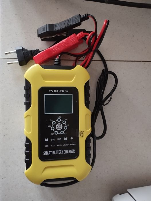 12V10A Зарядное устройство 10А12Vдля автомобиля.