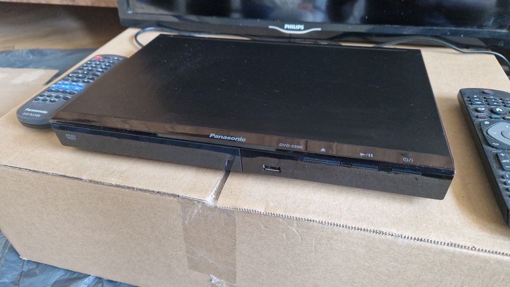 Telewizor, DVD, słuchawki bezprzewodowe