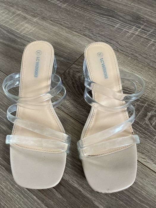 Шльопанці-босоніжки