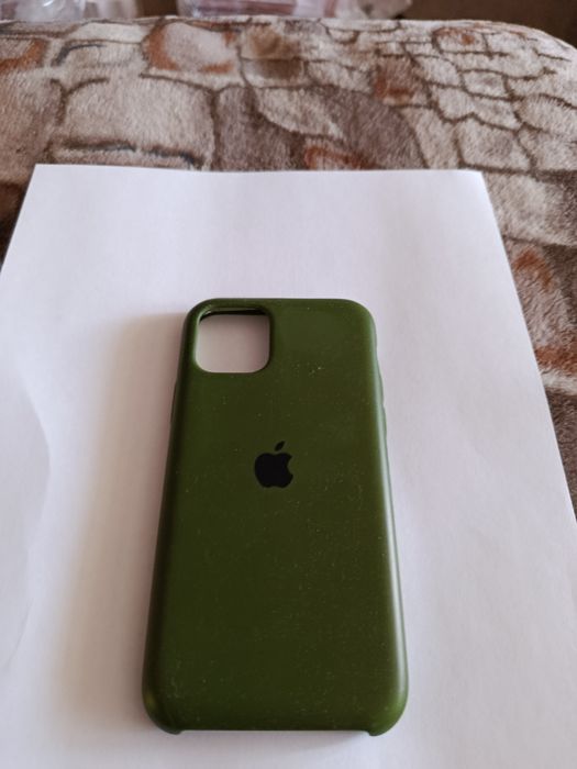 Чехлы на iphone.