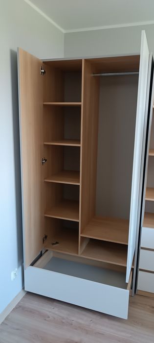 Sprzedam zestaw mebli