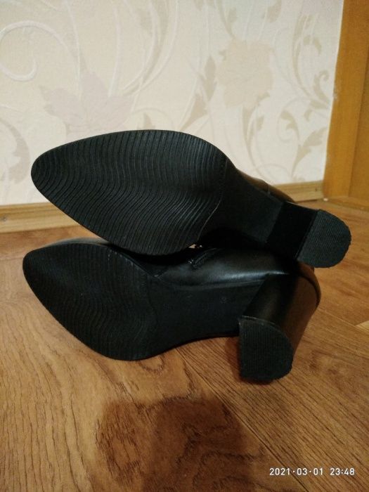 Ботильйони женские кожа