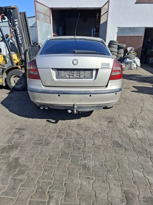 Skoda Octavia II Liftback Kompletny Hak Holowniczy