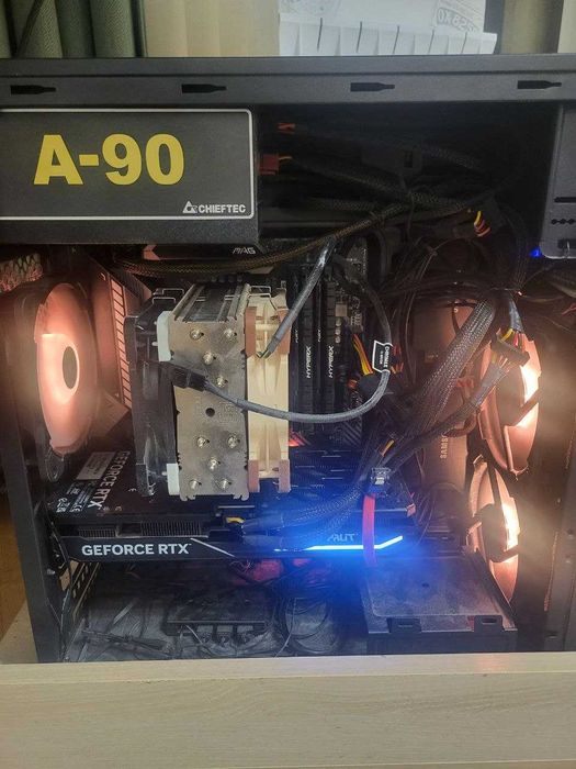 Комплект процесор Ryzen 7 5800x + материнка MSI tomohawk b550 + корпус Vinga cs210b + кулер Noctua NH-U9S + Kingston 2хPredator&FuryBeast 3200 (8x4GB)