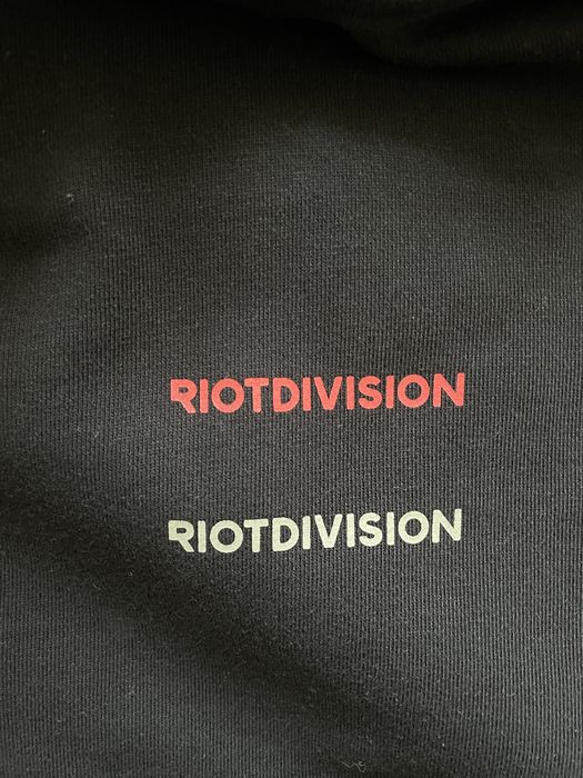 лімітоване худі від Riot Division, розмір L, оверсайз