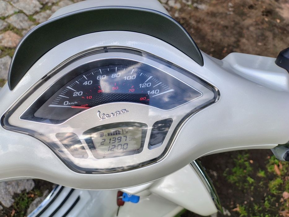 Vespa sprint 125 ABS  biała perła zarejestrowany opłacony