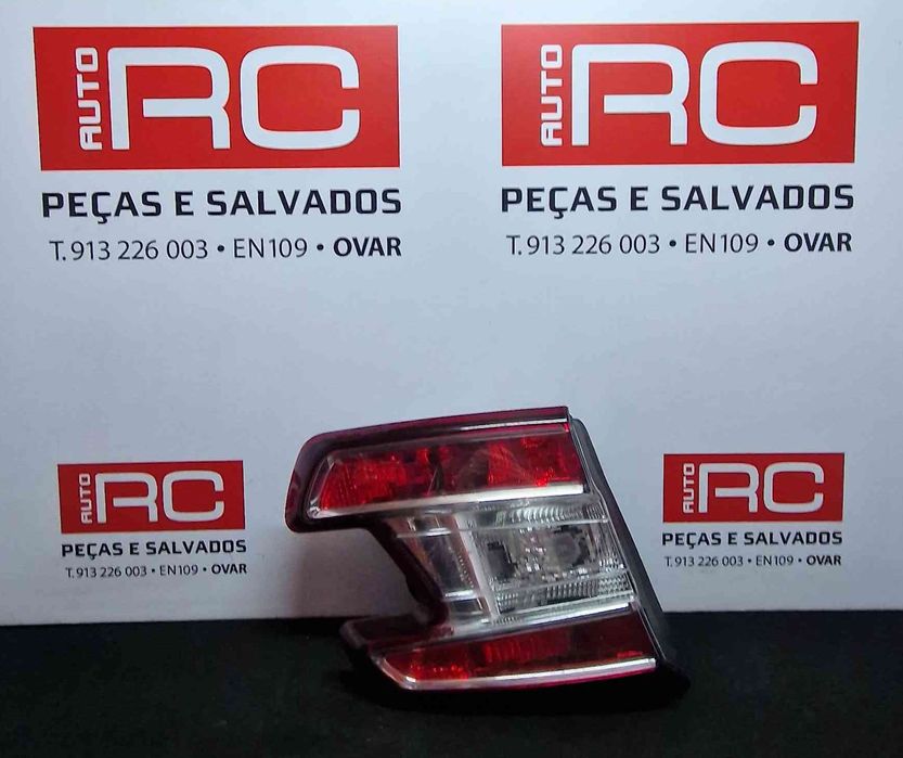Farolim da Mala Esquerdo 265550028R - RENAULT MEGANE III Hatchback