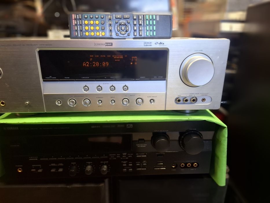 Amplituner Yamaha HTR-6030 pilot