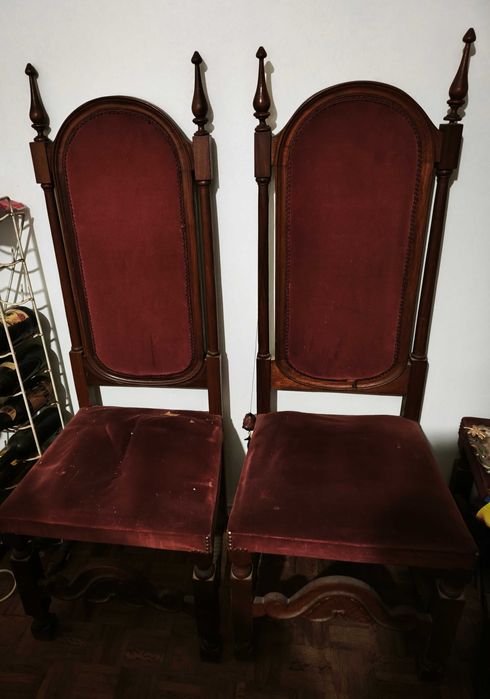 Cadeira vintage, de mobília estilo império, madeira mogno.