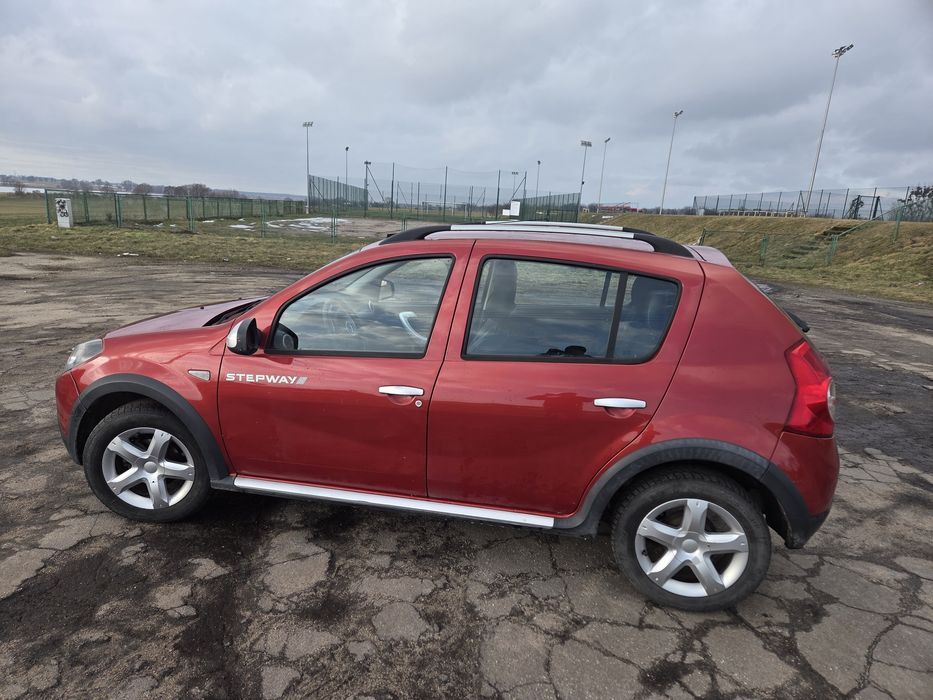 Dacia Sandero Stepway.2012r 1.6 Benzyna LPG..Hak.Niski przebieg