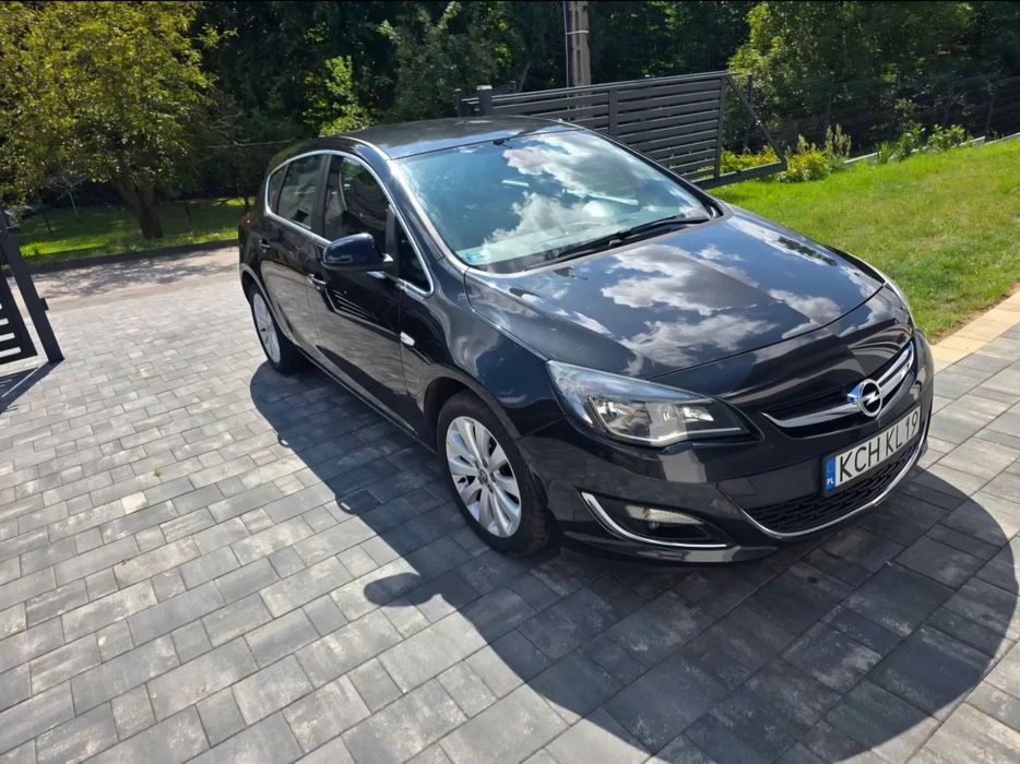 Opel Astra J 2013r. 1.4 140 KM