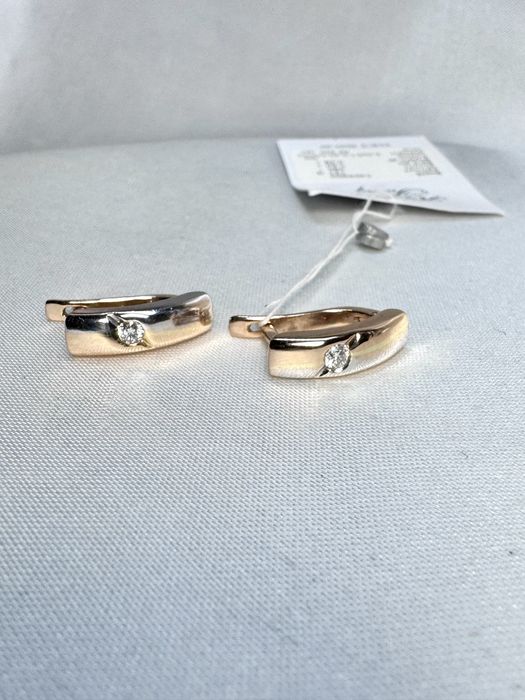 Золоті сережки з діамантами