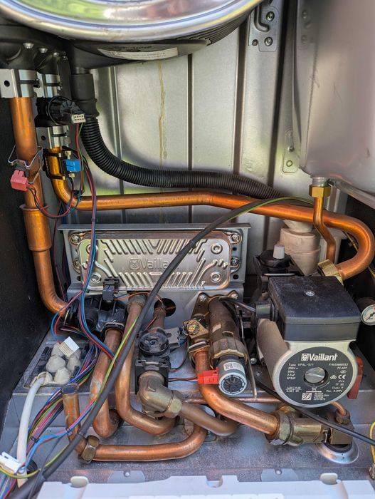 Vaillant ecoTEC pro VUW INT 236/5-3 Б/В (на запчастини)