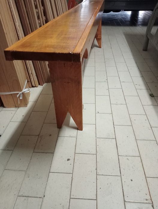 Banco de Jardim em Madeira Maciça