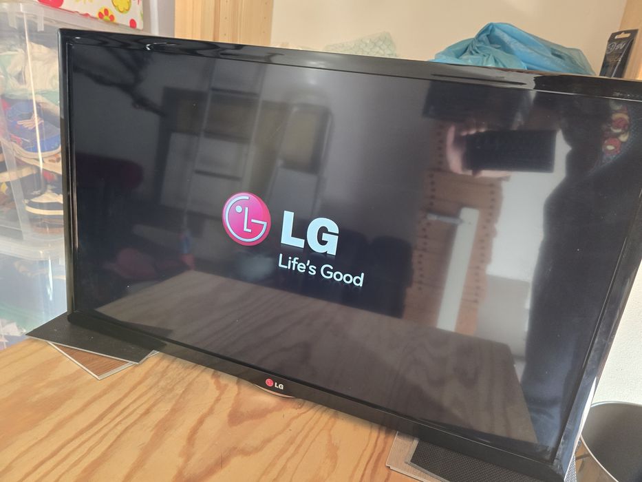 TV LG 32" mais suporte parede