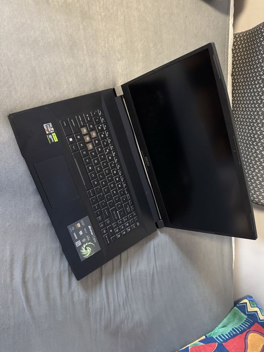Laptop gamingowy MSI BRAVO 17 WINDOWS 11