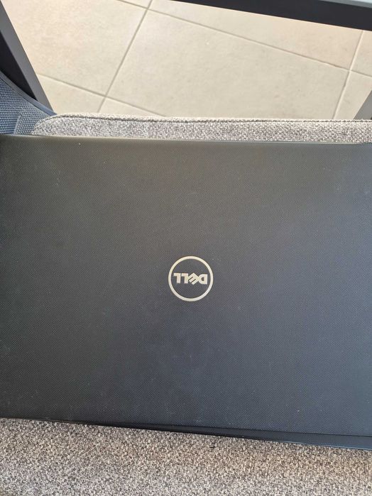 Dell keyboard for your 15, foreign layout, with some self-adhesive keys64729741136257122