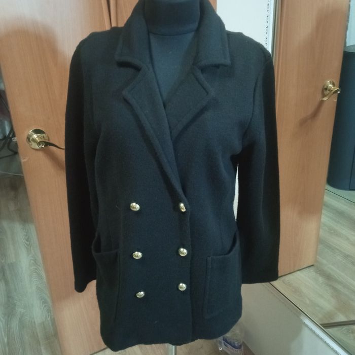 Трикотажний піджак та шерстяна спідниця H&M