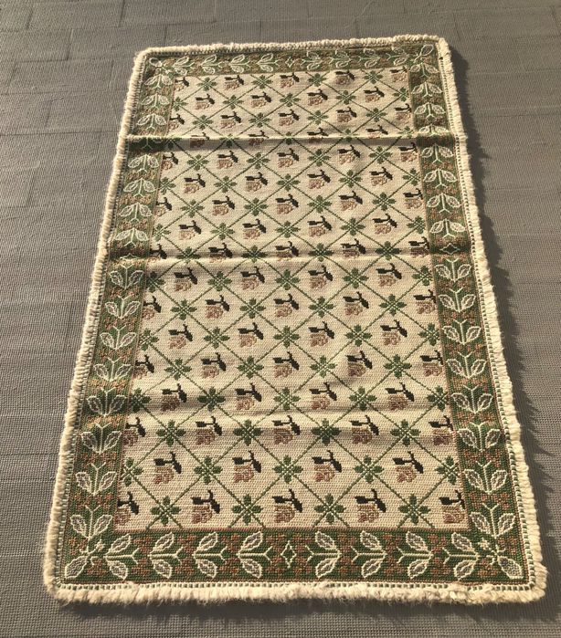 Tapetão em arraiolos genuíno para Hall como NOVO