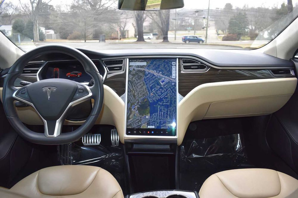 Tesla Model S      2014