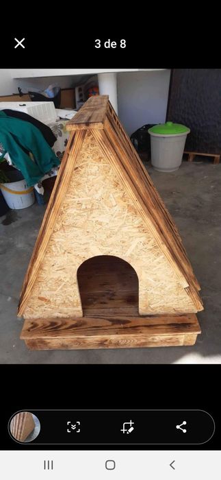 Casota para cães em madeira