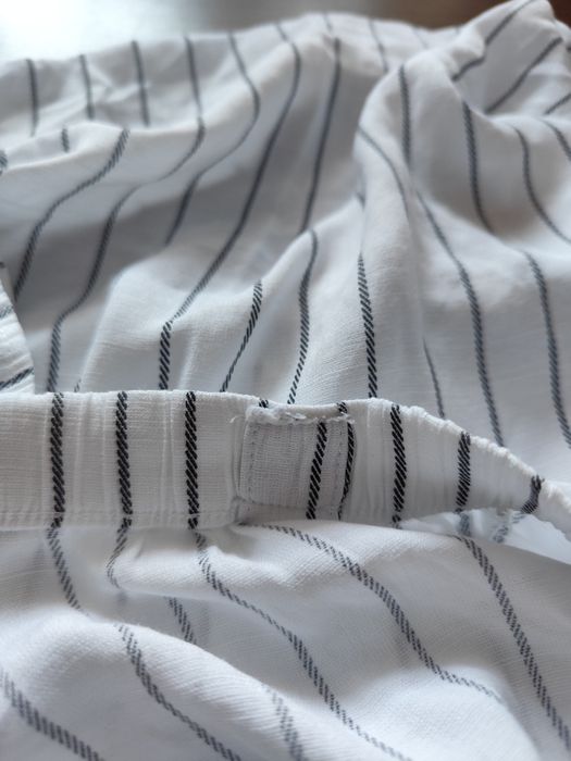 Asymetryczna bluzka hiszpanka z wiskozy z rozszerzanymi rękawami 7/8 r