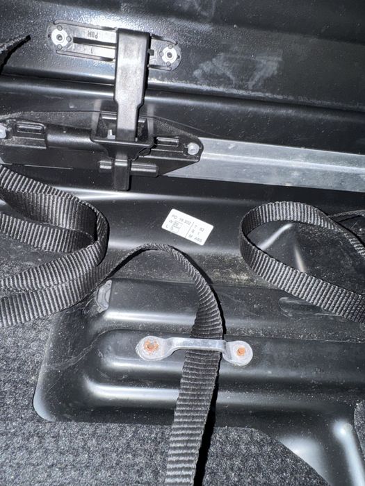 Box dachowy Thule Dynamic 800