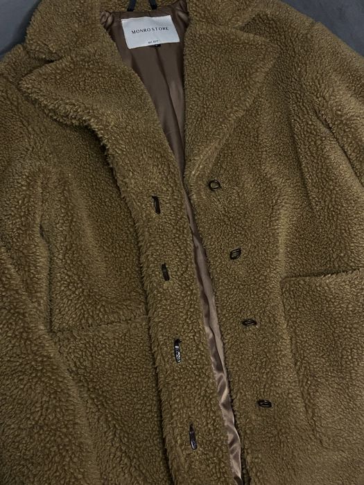 Зимова, коричнева шуба