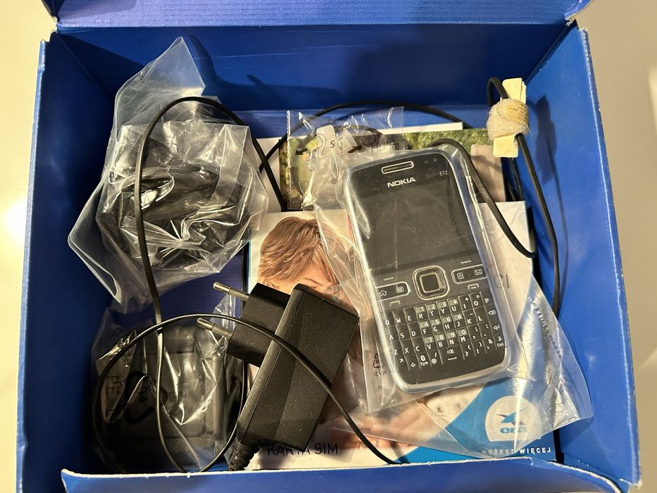 Nokia E72 – Telefon kolekcjonerski w świetnym stanie