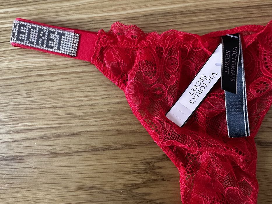 Komplet bielizny Victoria’s Secret C75 75C stanik + stringi 34C