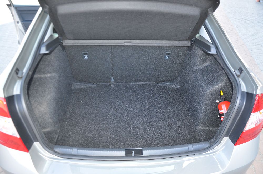 Wynajem samochodu Skoda Rapid 1.2 TSI 110KM Liftback Wypożyczalnia