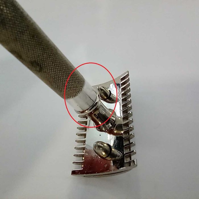 Safety razor Rotbart Mond Extra