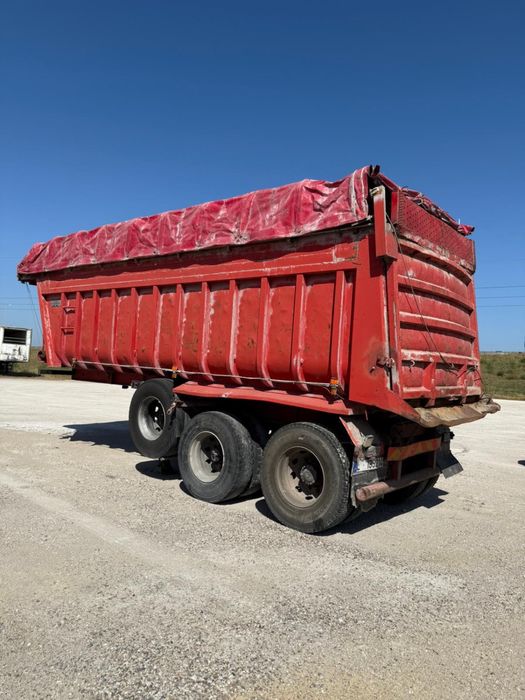 Reboque basculante Montenegro