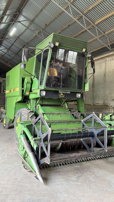 Продам комбайн John Deere 1052