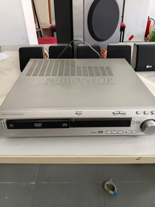1 leitor e amplificador de DVD Sony 1 Subwoofer e 5 colunas LG