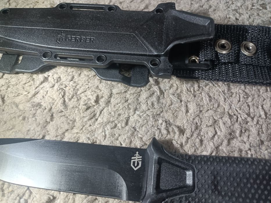 Nóż taktyczny survival