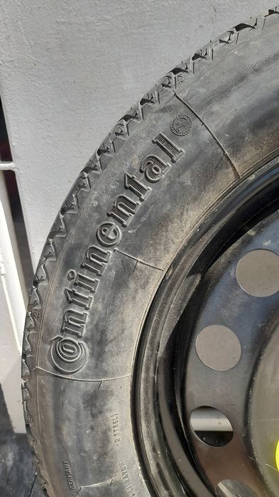 Pneu sobressalente BMW R16