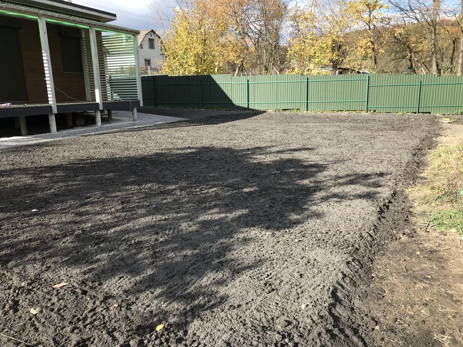 Культивація ділянок,розчистка,косіння трави.